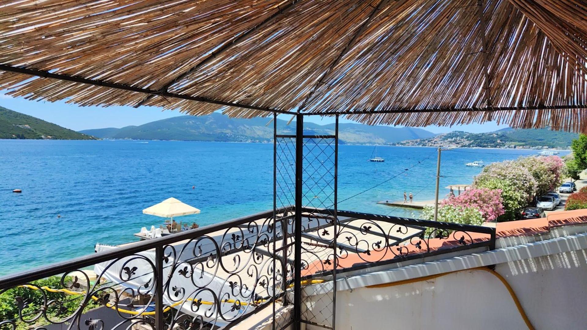Apartment Sm Herceg Novi Exterior photo